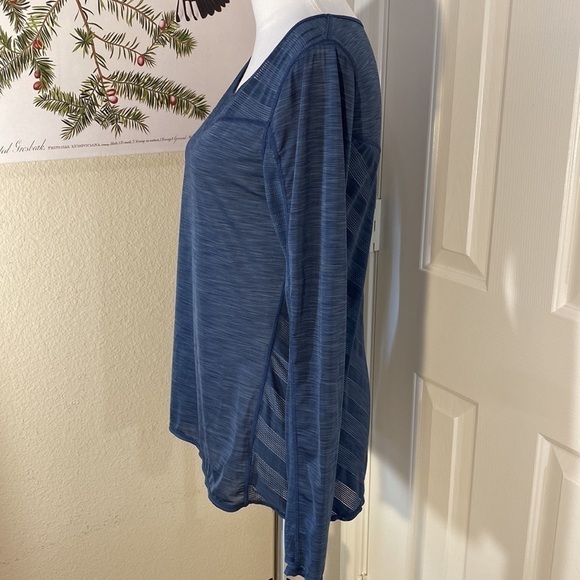 ATHLETA Long Sleeve Navy Scoop Neck Athletic‎ Top Chevron Panel Size S - Picture 4 of 11